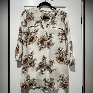 Maurices top. Size medium.